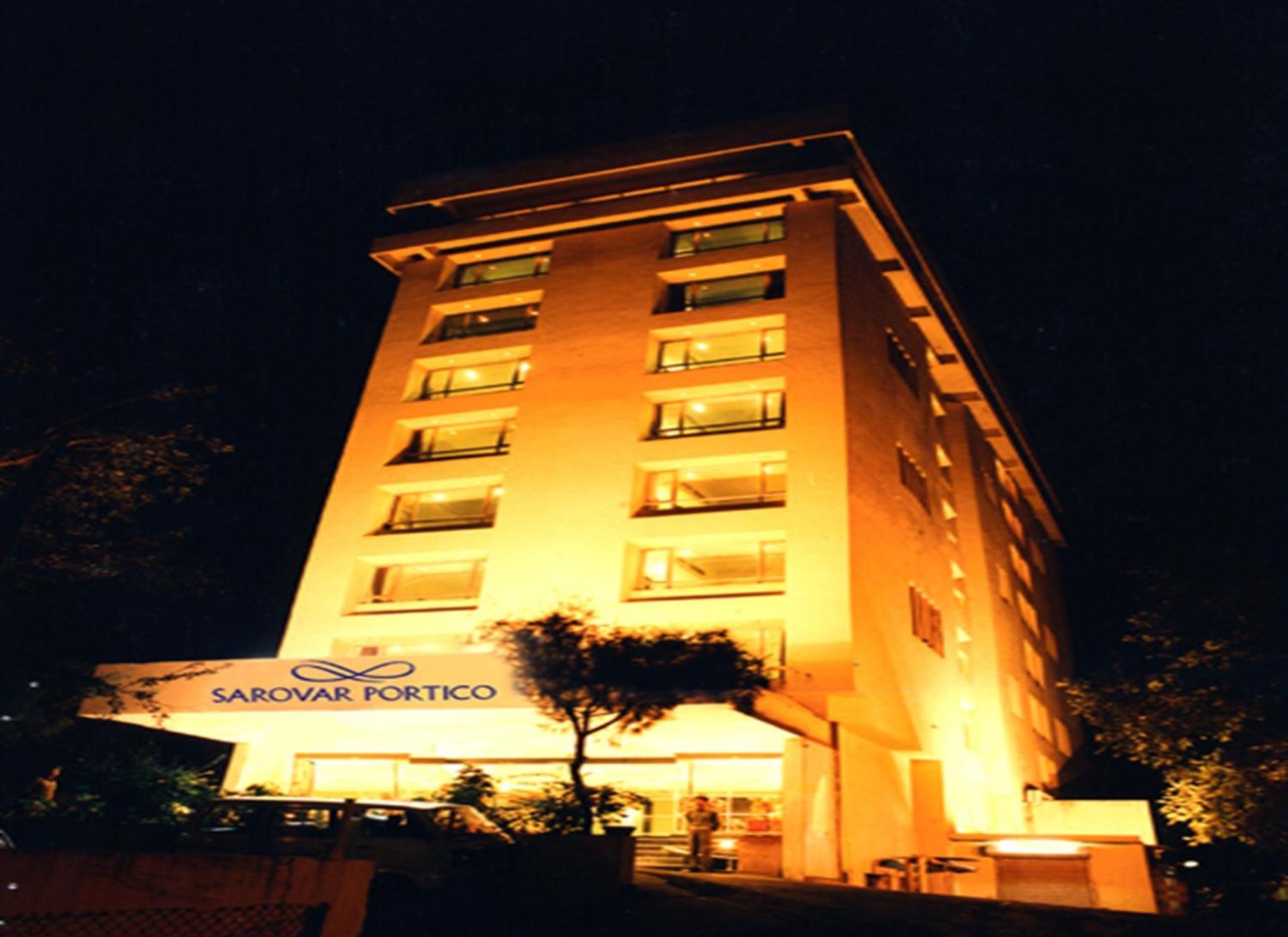 ริเวรา สโรวรปอร์ติโก อาห์มีดาบัด Hotel อาเมดาบัด ภายนอก รูปภาพ